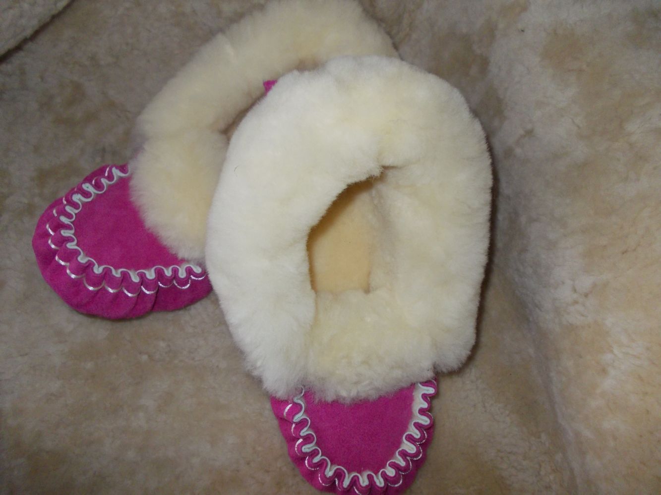 Sheepskin - Oaten Over Hot Pink