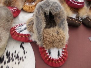Adults rabbit skin slippers
