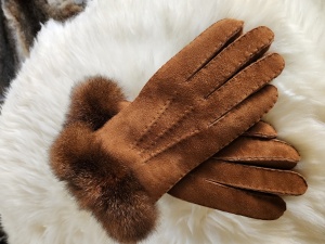Lambskin gloves